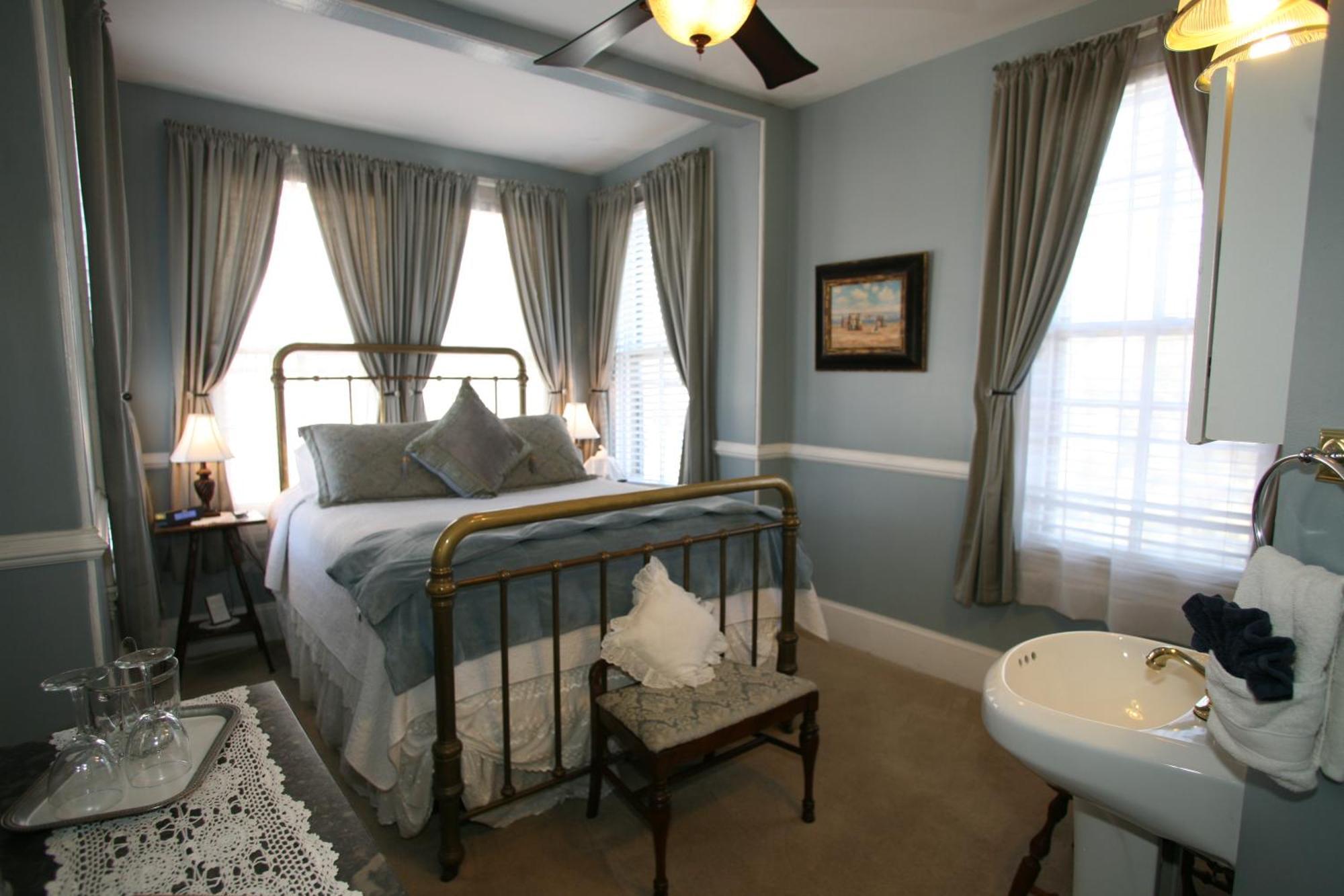 The Bacchus Inn Bed & Breakfast Cape May Room photo