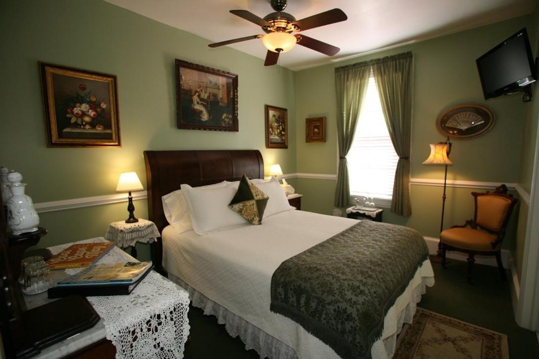 The Bacchus Inn Bed & Breakfast Cape May Room photo