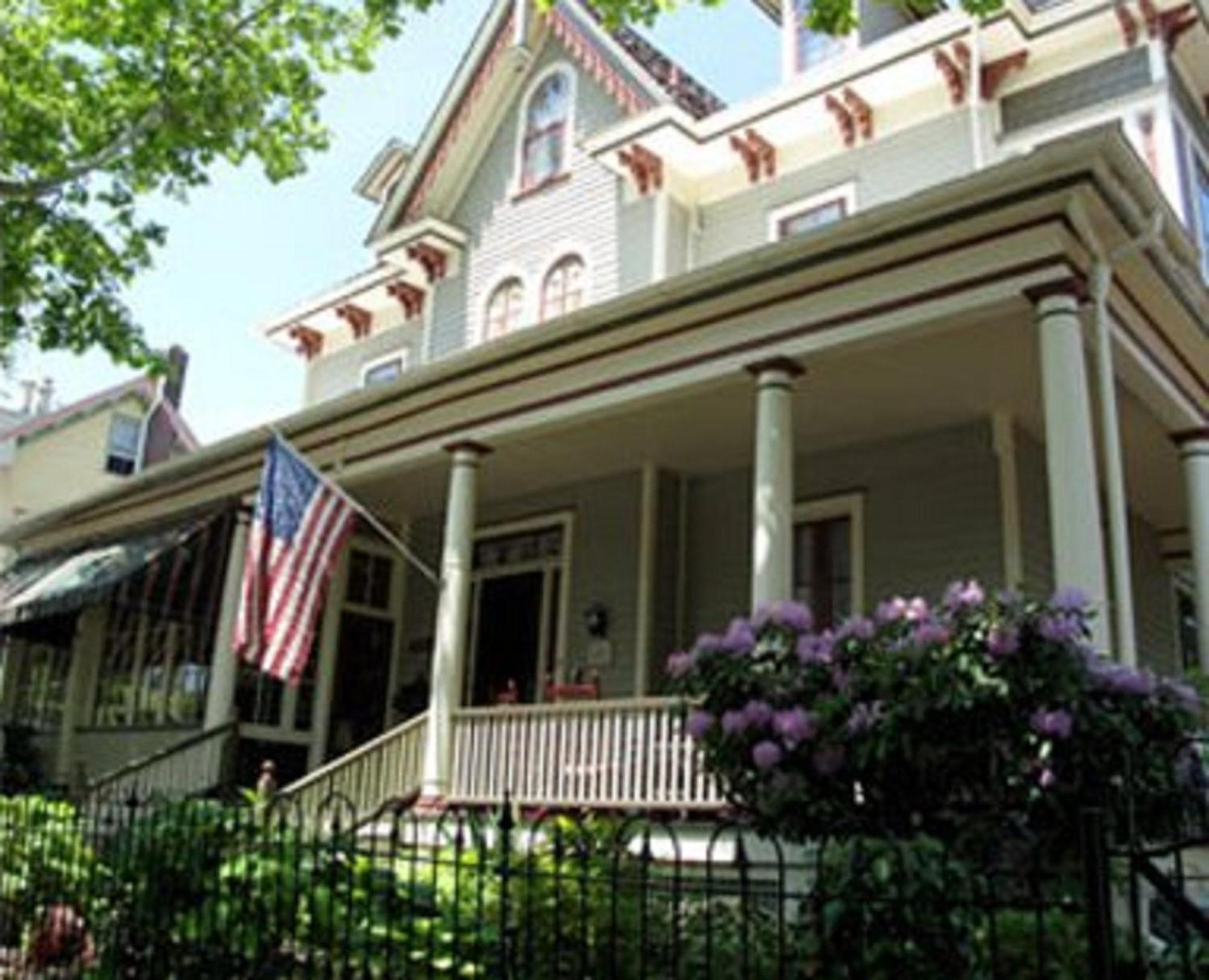 The Bacchus Inn Bed & Breakfast Cape May Exterior photo